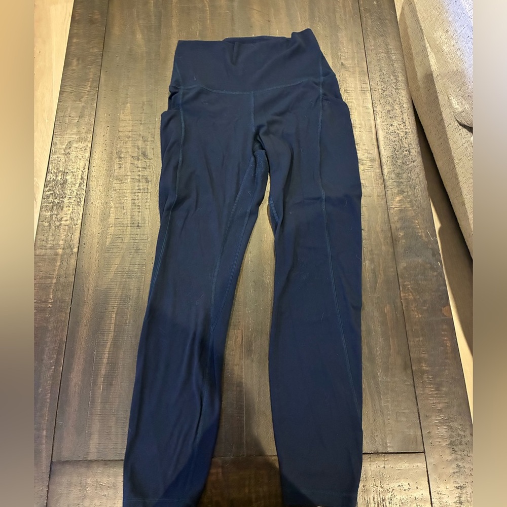 Lululemon align leggings with pockets 25”.